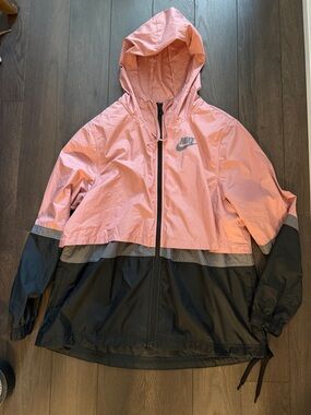 Nike pink/black windbreaker Medium